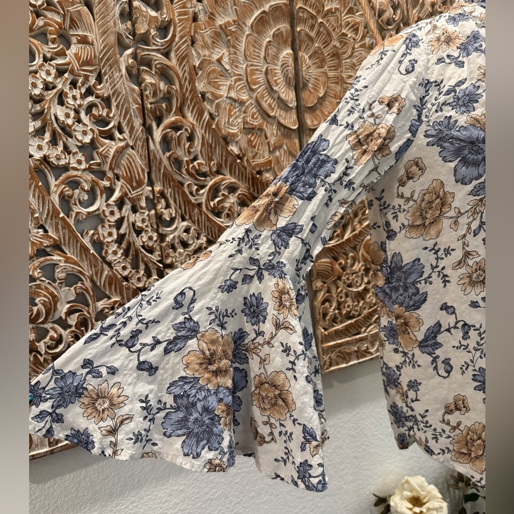 Umgee Blue & Tan Floral Bell Sleeve Boho, Romantic, Cottagecore Blouse - Picture 6 of 15